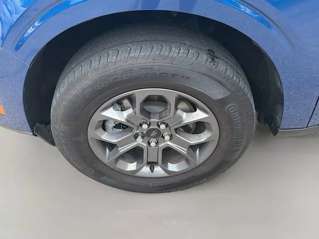 Used 2024 Atlas Blue Metallic Ford XLT image 35