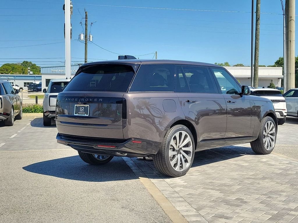 New 2026 Charente Grey Land Rover SE image 5