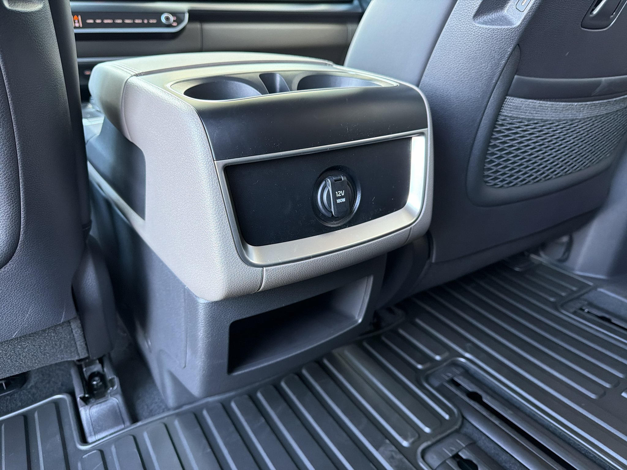 New 2027 Ceramic Silver Kia LXS image 15