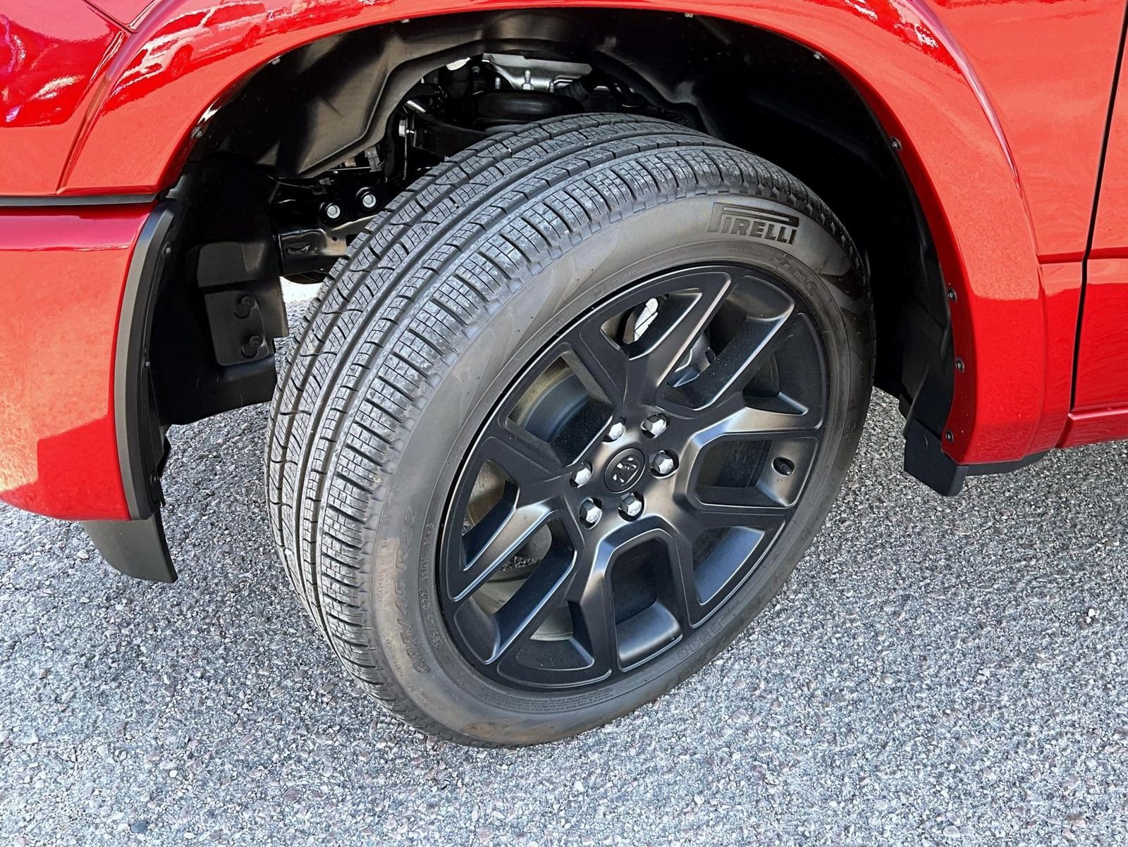 New 2026 Molten Red Pearl-Coat Exterior Paint RAM Laramie image 23