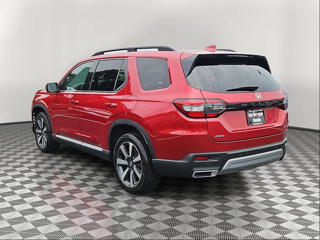 Certified Used 2025 Radiant Red Metallic II Honda Touring image 3