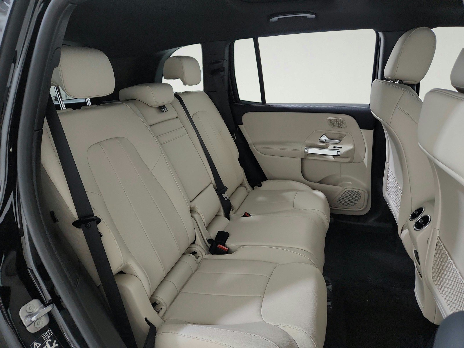 Certified Used 2026 Night Black Mercedes-Benz GLB 250 image 21