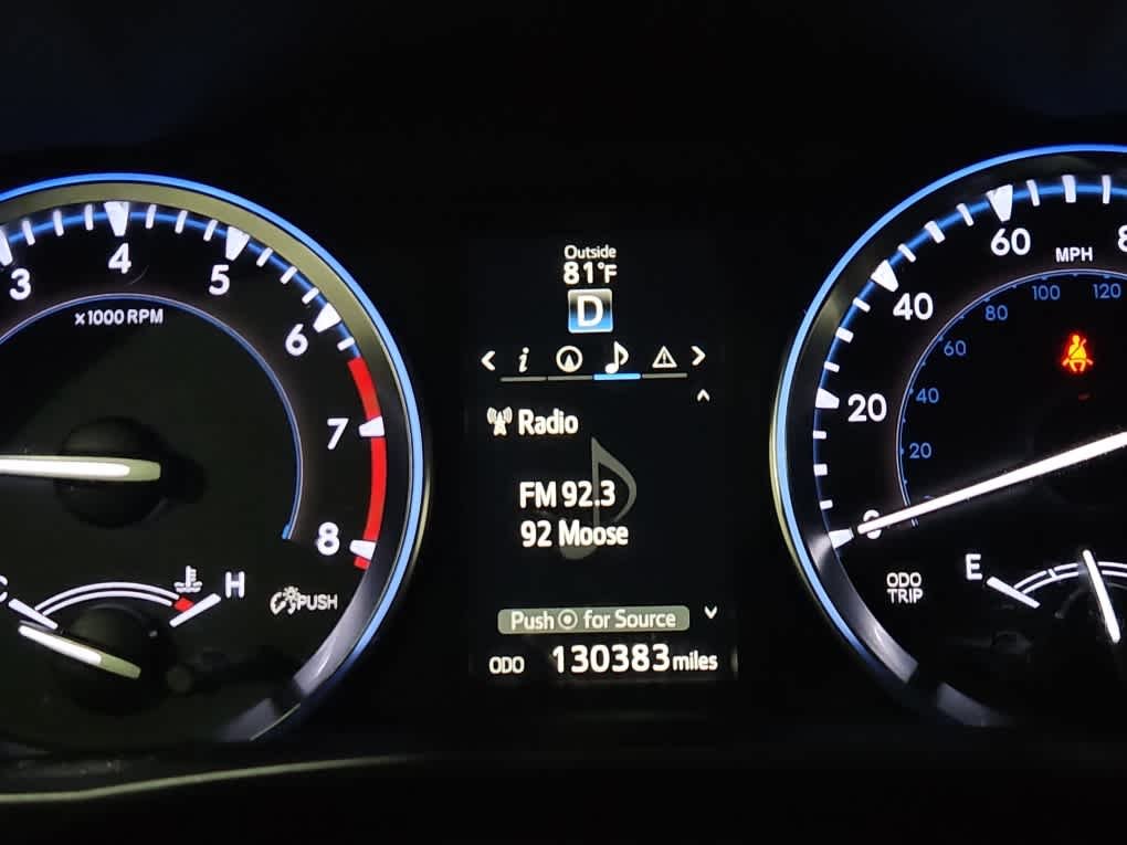 Used 2015 Silver Sky Metallic Toyota XLE image 22