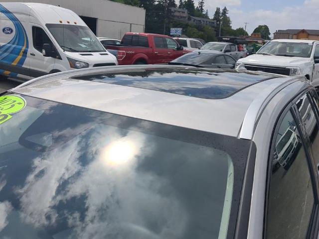 Used 2025 Silver Volvo  image 22