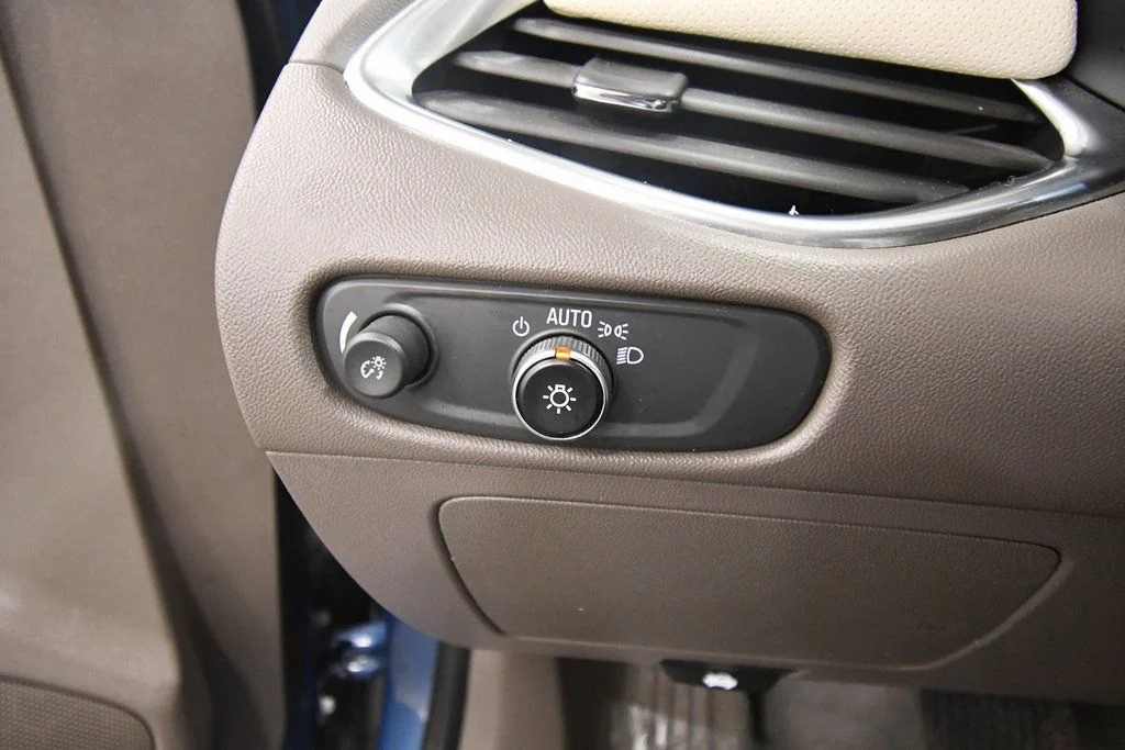 Used 2024 Blue Chevrolet LT image 19