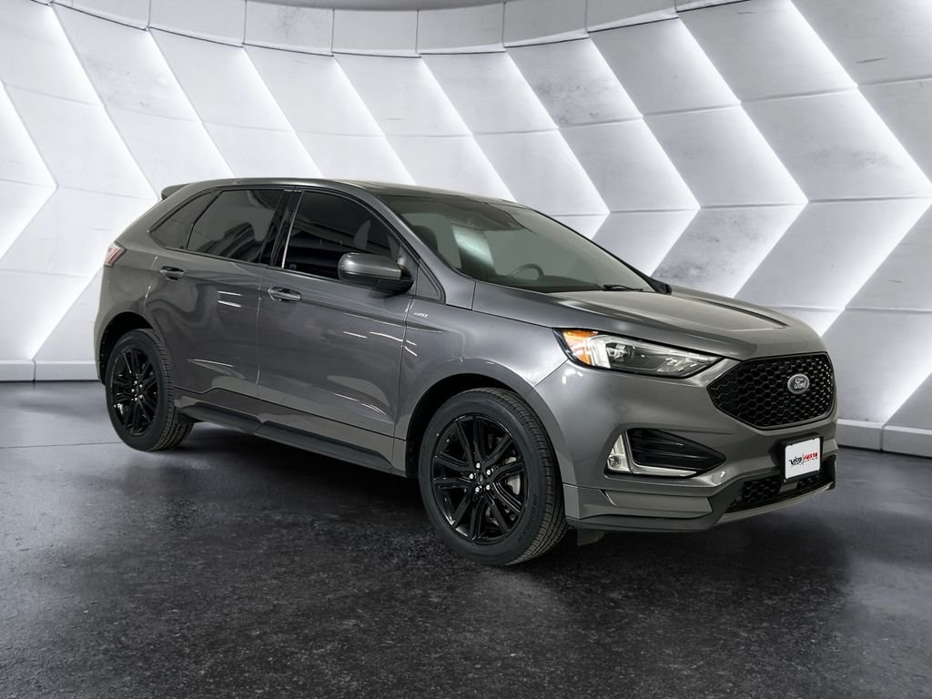 2022 Ford Edge ST-Line AWD's photo
