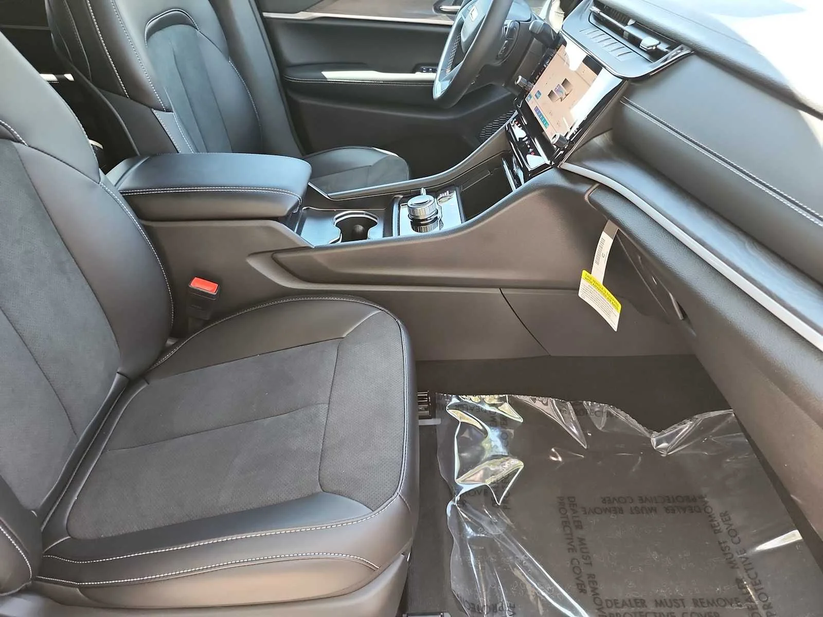 New 2026 Baltic Gray Metallic Clearcoat Jeep Laredo Altitude image 18