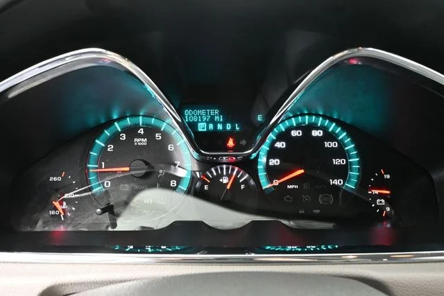 Used 2014 Gray Chevrolet LS image 27