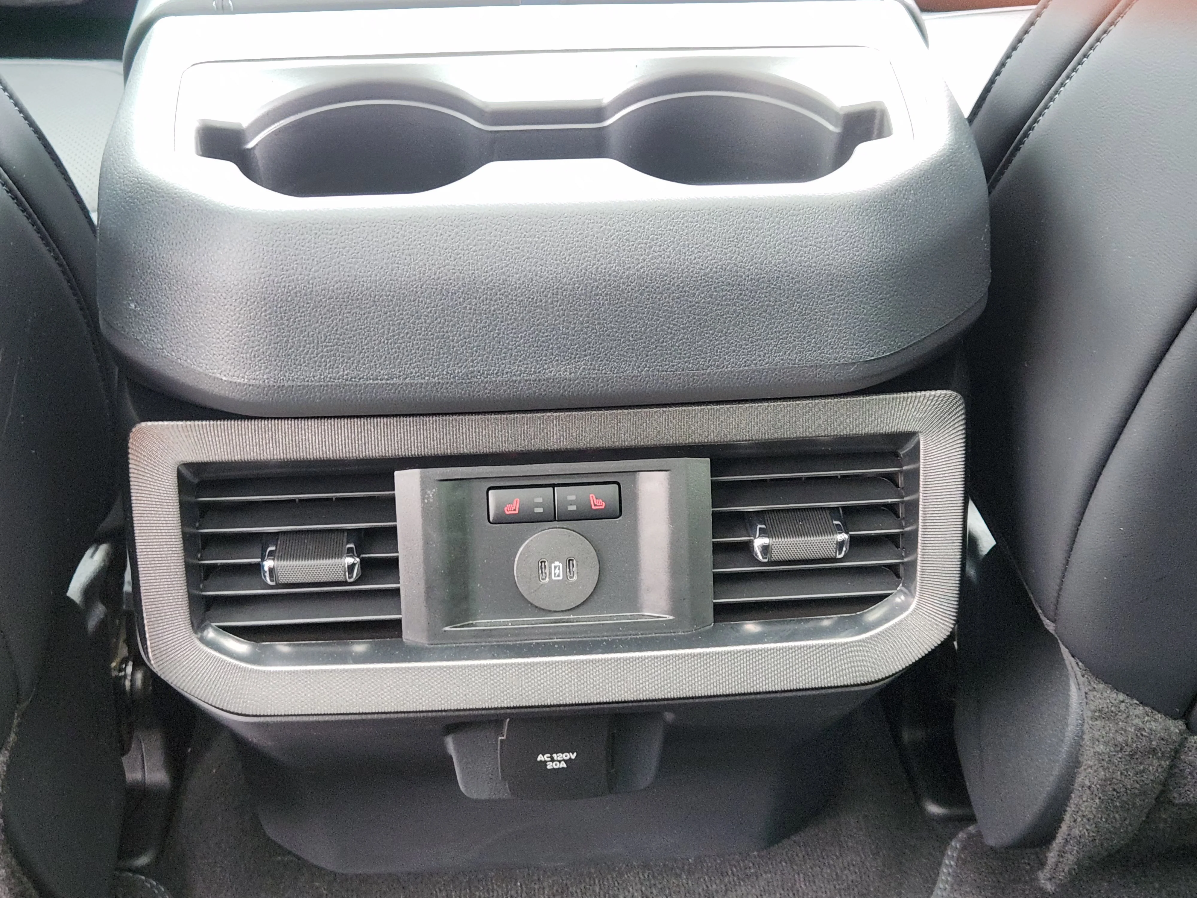 Used 2026  Ford Platinum DRW image 32