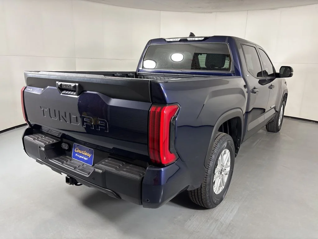 Used 2022 Blue Toyota SR5 image 8