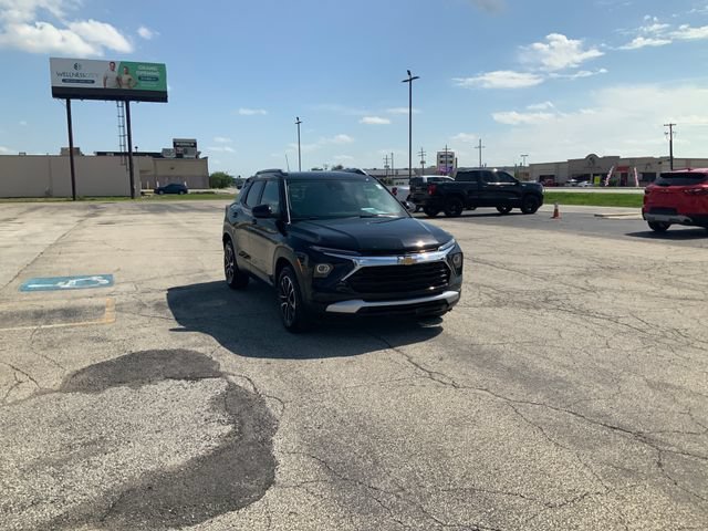 Used 2024 Mosaic Black Metallic Chevrolet LT image 4