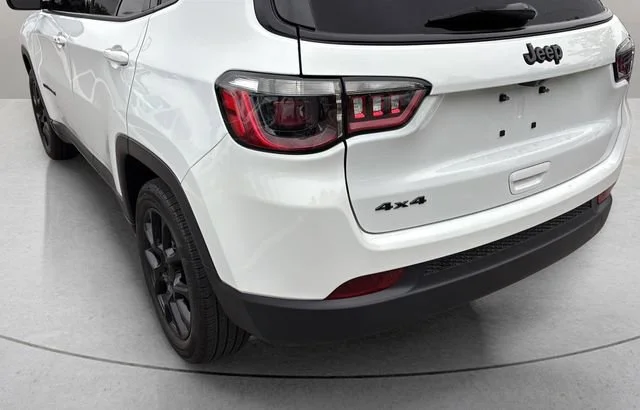 Used 2023 White Jeep Altitude 4x4 image 33
