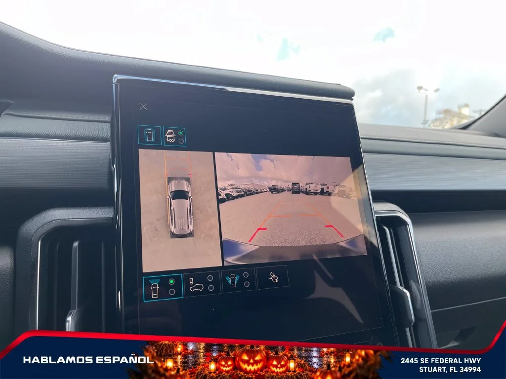 New 2026 Summit White GMC AT4 image 33