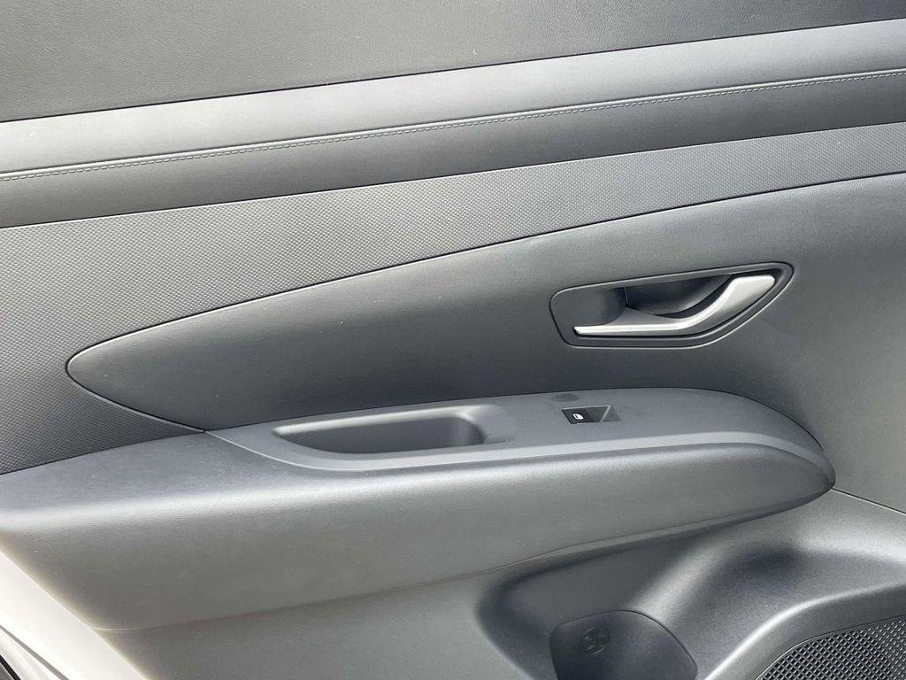New 2026 White Hyundai SEL FWD image 10