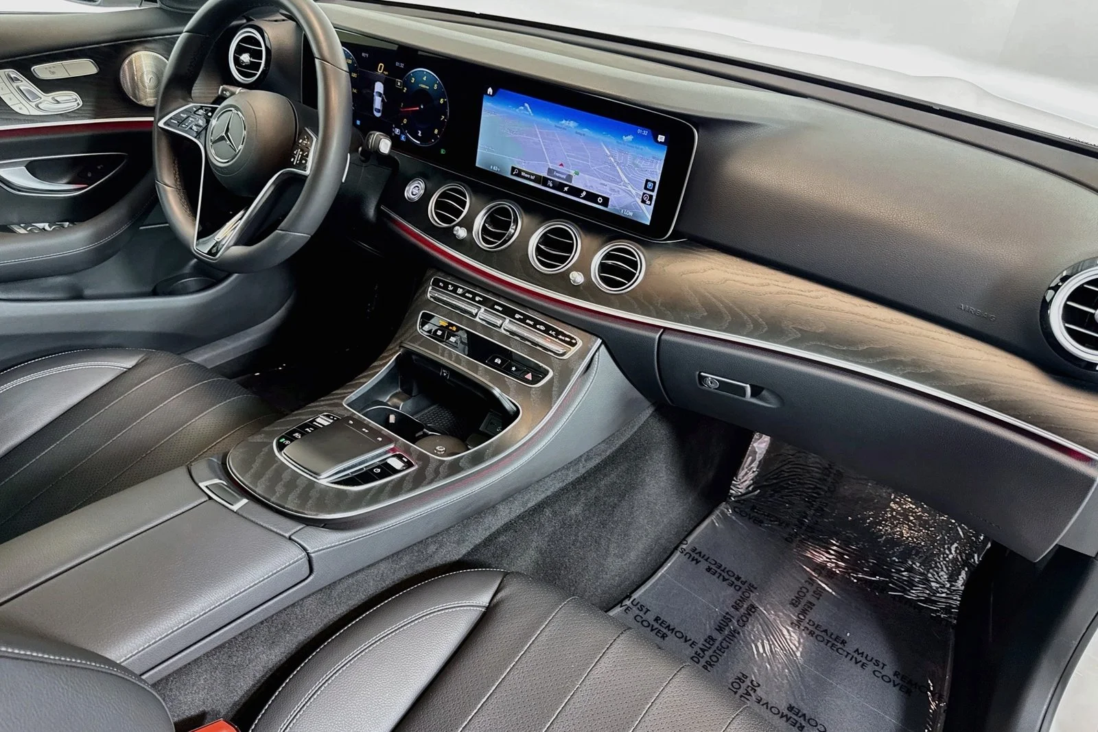 Used 2022 Manufaktur Diamond White Mercedes-Benz E 350 image 28