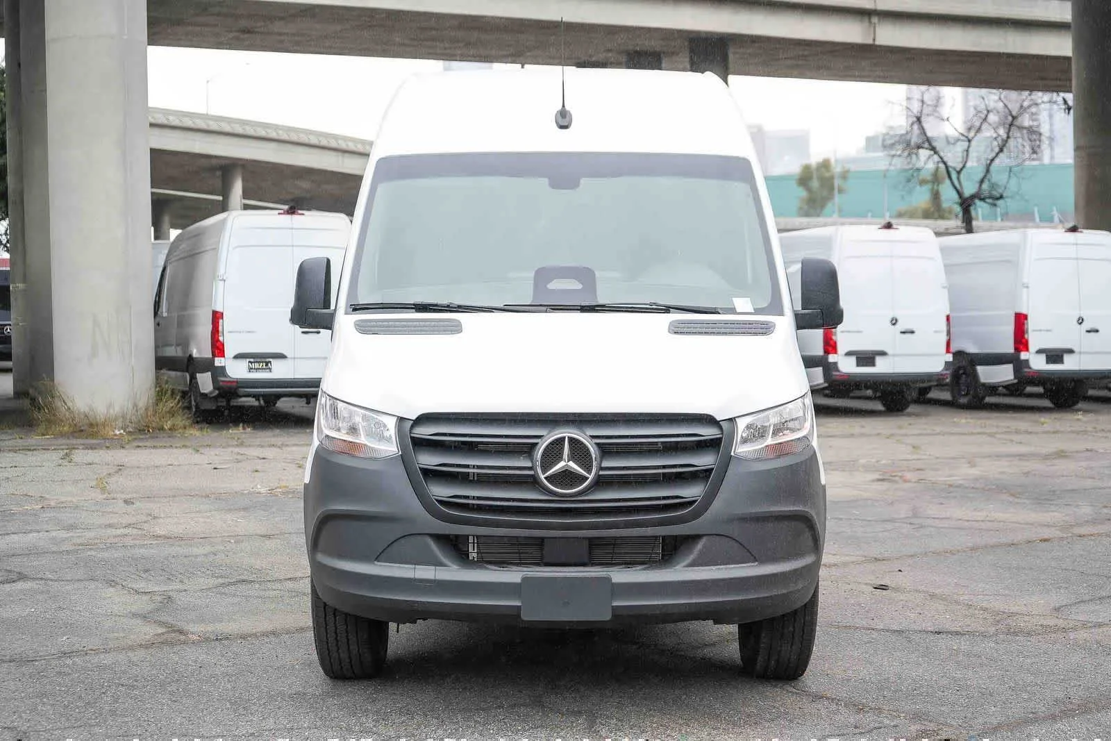 New 2026 Arctic White Mercedes-Benz Cargo 144WB High Roof RWD 2.0L I4 Diesel Turbo SO image 2