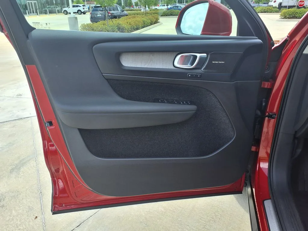 Certified Used 2023 Red Volvo Ultimate image 12