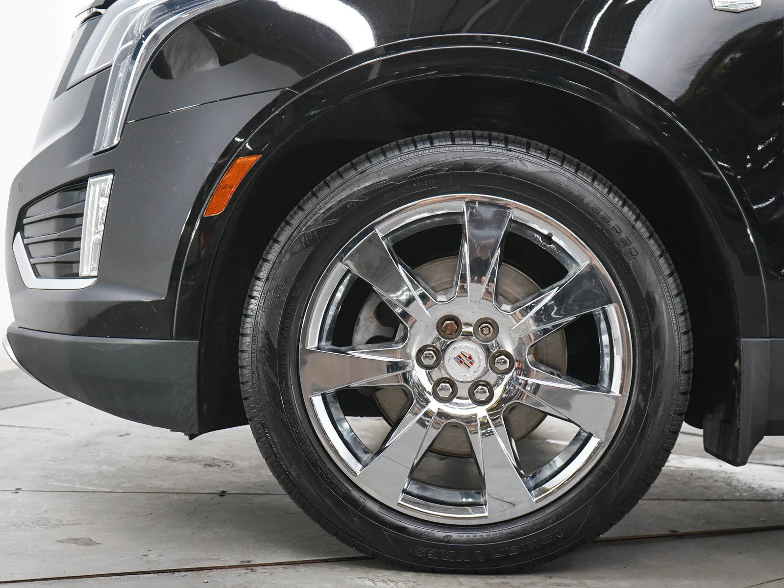 Used 2018 Stellar Black Metallic Cadillac Platinum AWD image 30