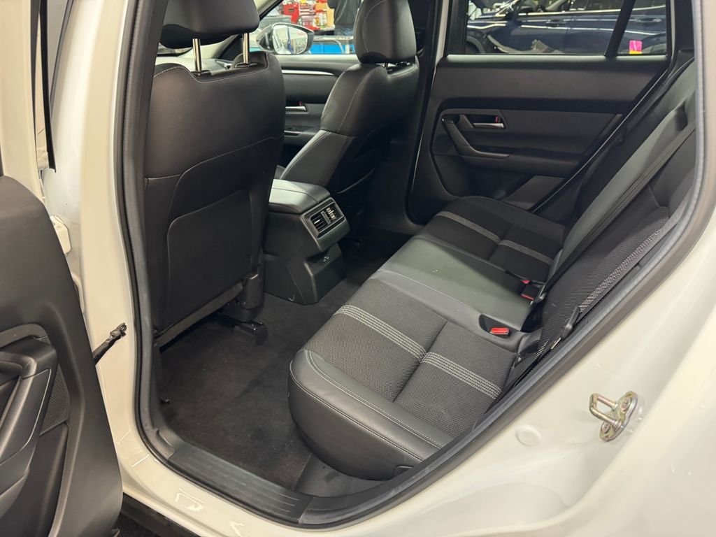 Used 2025 Pearl Mazda 2.5 S Preferred Package 2.5 S Preferred Package image 15