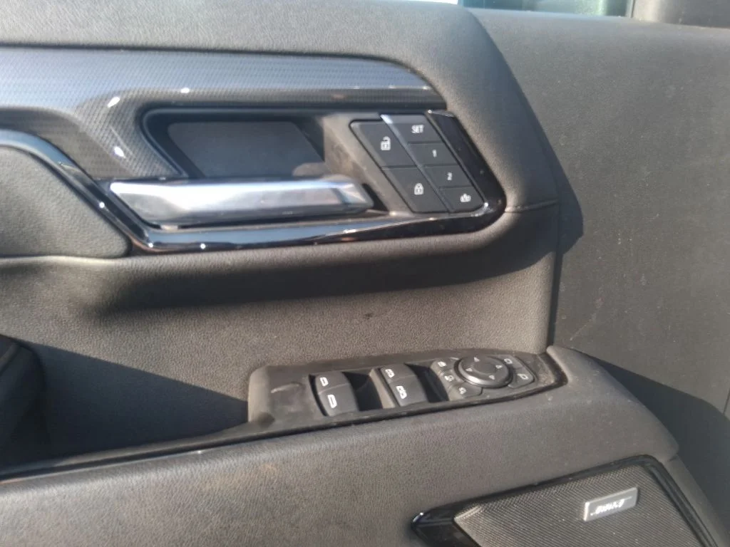 Used 2025 Silver GMC AT4 image 10