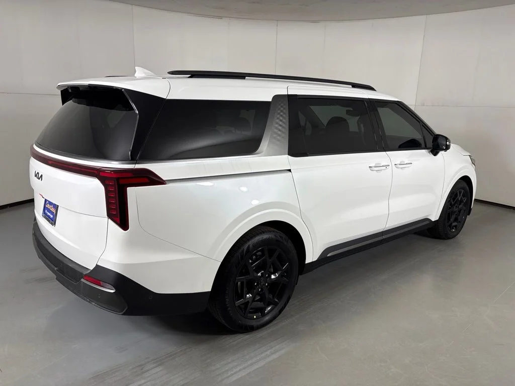 New 2026 Snow White Pearl Kia SX Prestige image 8