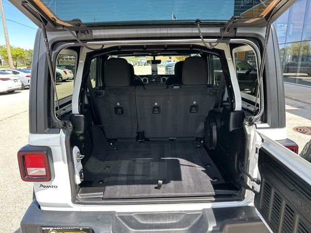Used 2020 White Jeep Unlimited Sahara image 12