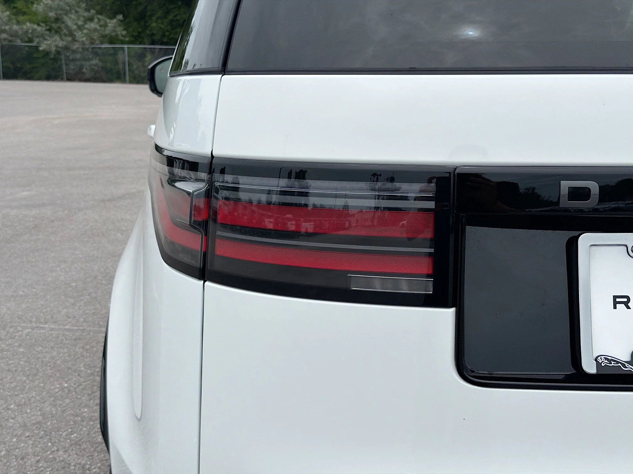 Certified Used 2025 Fuji White Land Rover Dynamic SE image 10