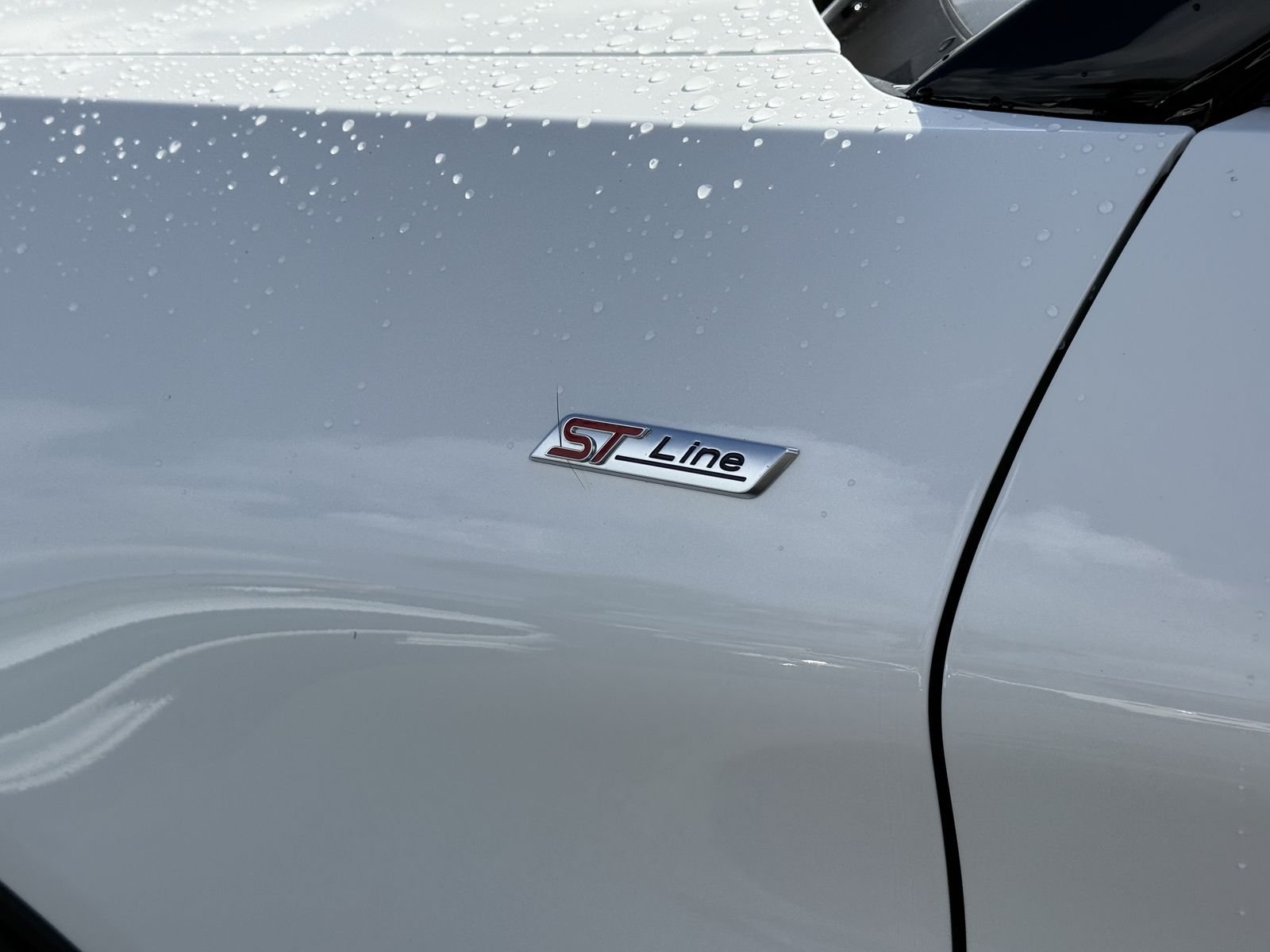 Used 2025 White Metallic Ford ST-Line image 13