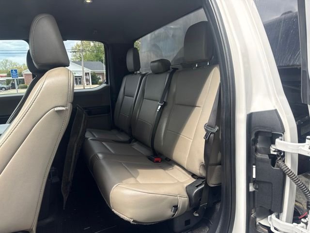 Used 2020 White Ford XL image 9