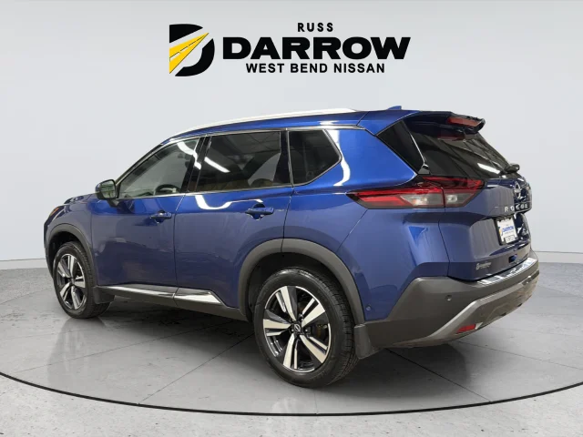 Used 2023 Blue Nissan SL image 3