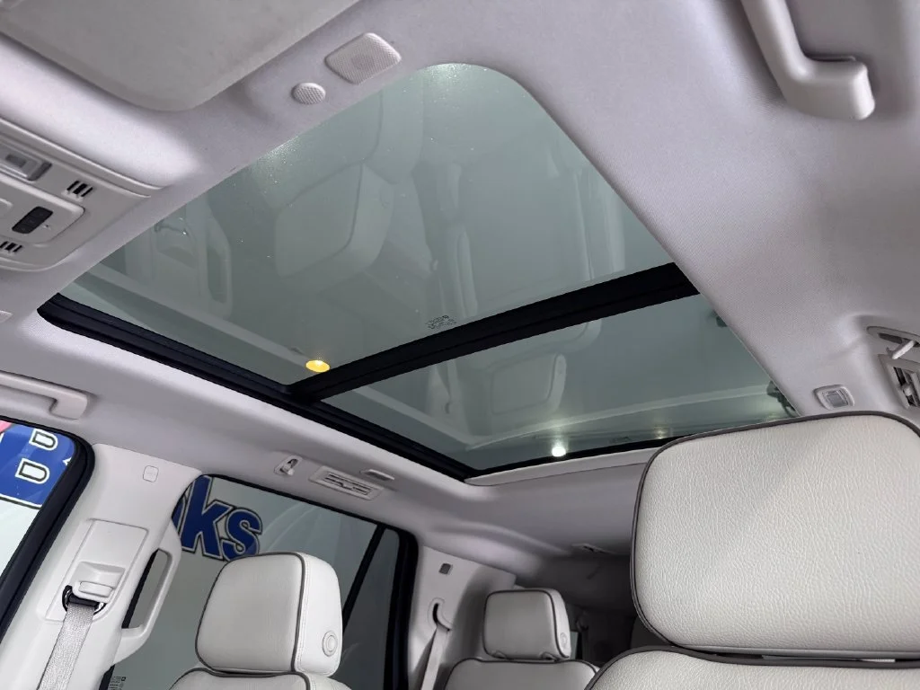 2021 GMC Yukon Denali - Photo 25