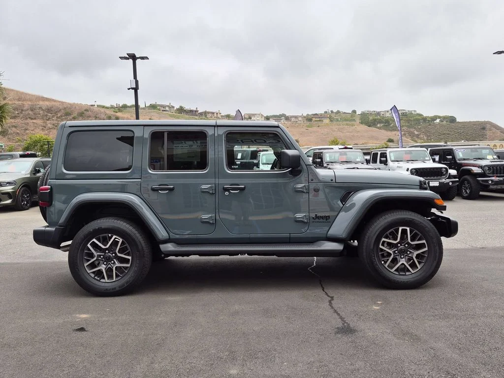 New 2026 Anvil Clear-Coat Exterior Paint Jeep Sahara image 4