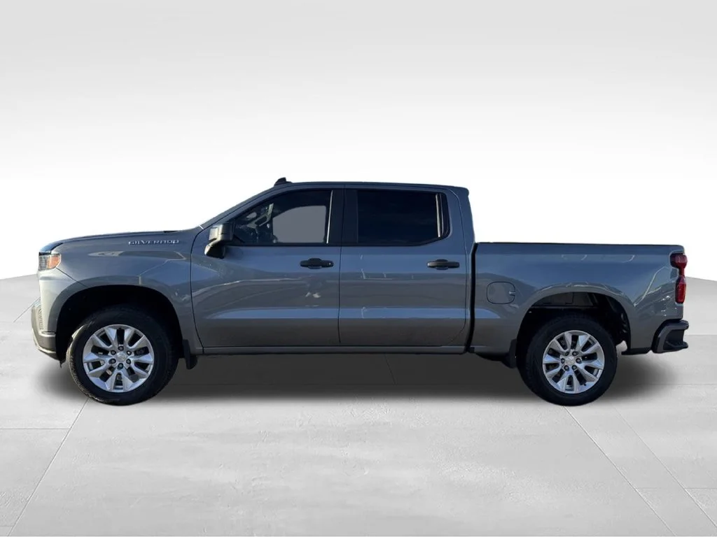 Used 2021 Gray Chevrolet Custom image 2