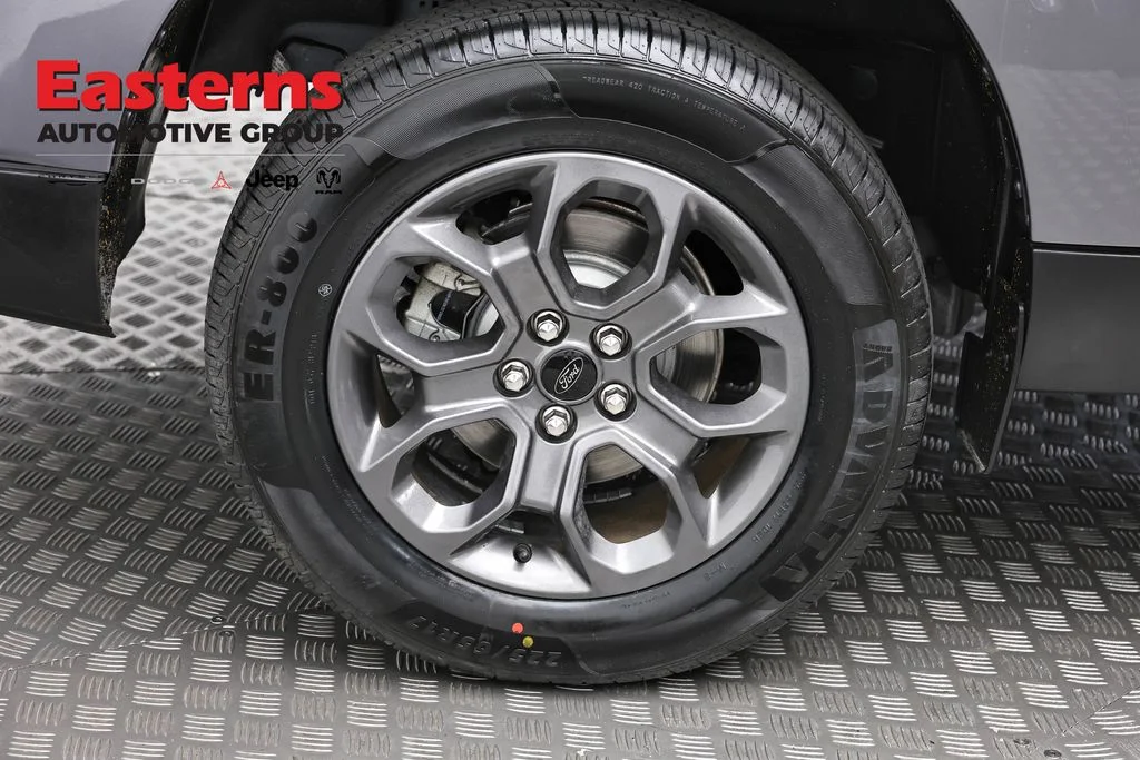 Used 2023 Gray Ford XLT image 29