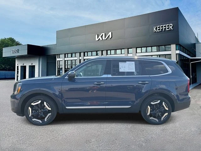 Certified Used 2025 Black Kia S image 5