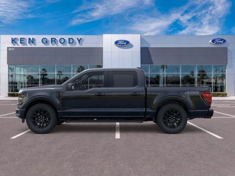 New 2025 Agate Black Metallic Ford XLT image 18
