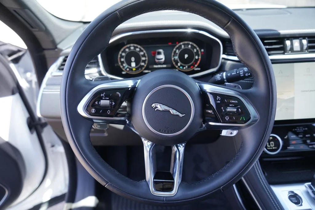 2026 Jaguar F-Pace R-Dynamic S - Photo 13
