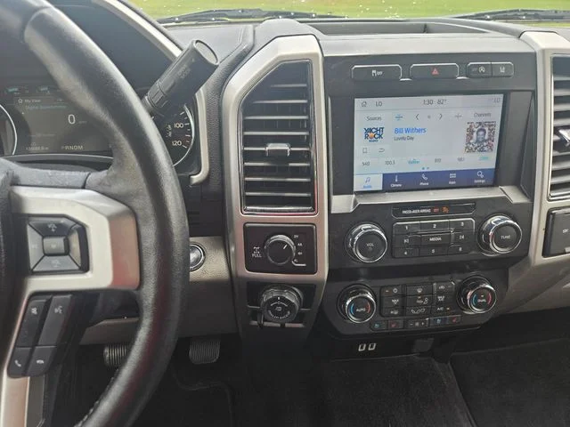 Used 2020 White Ford Lariat image 17