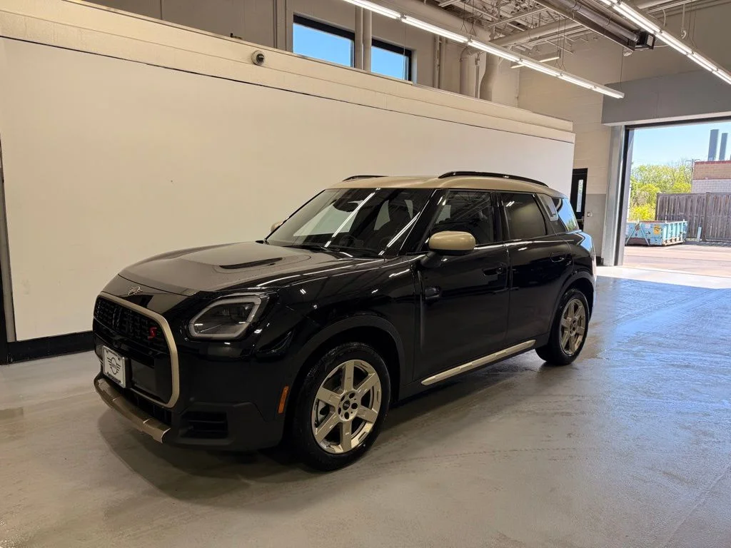 2027 MINI Countryman's photo