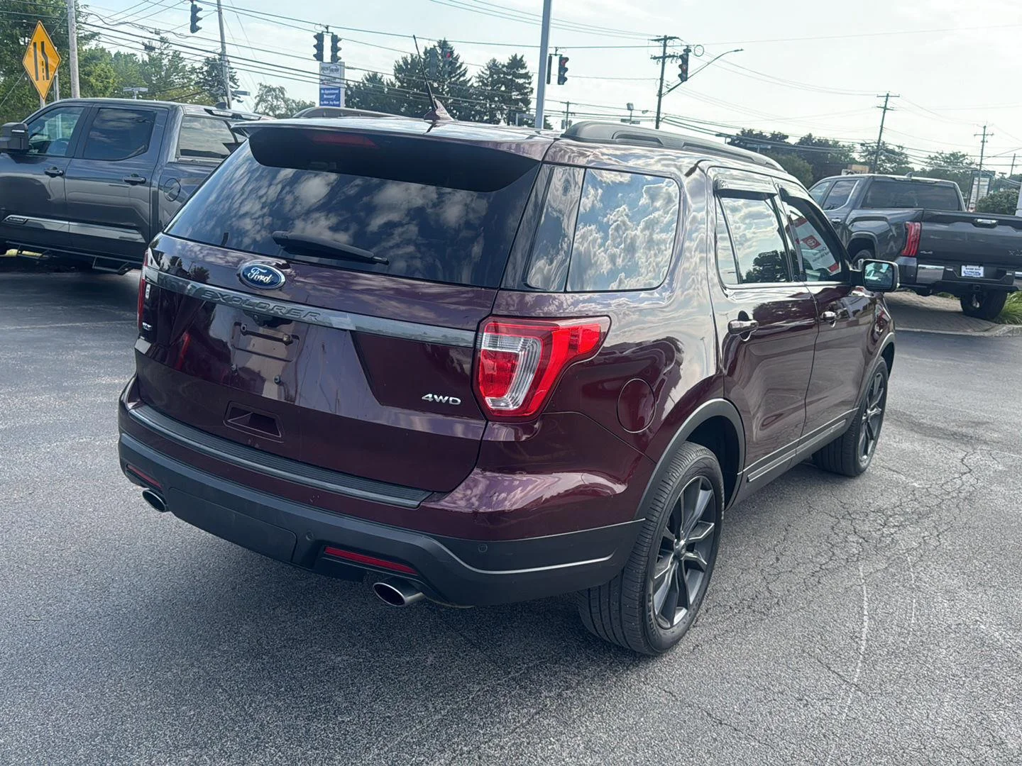Used 2019 Burgundy Velvet Metallic Tinted Clearcoat Ford XLT image 6