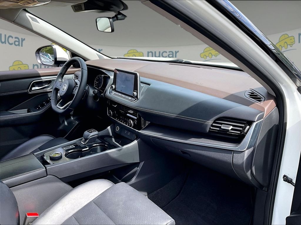 Used 2021 White Nissan SV image 14