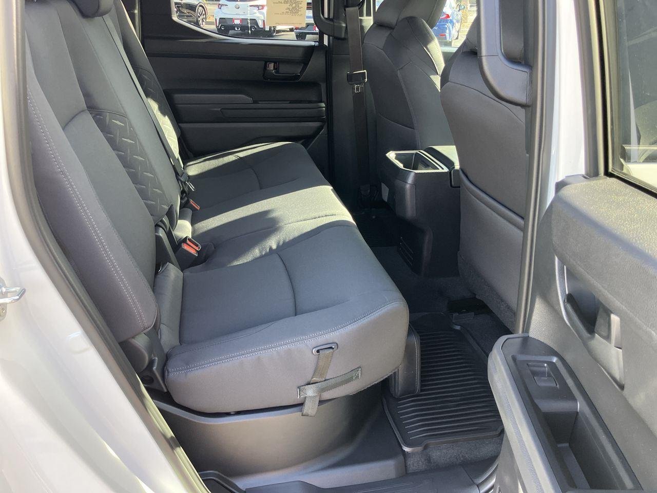 Used 2025 Ice Cap Toyota SR5 Double Cab image 11