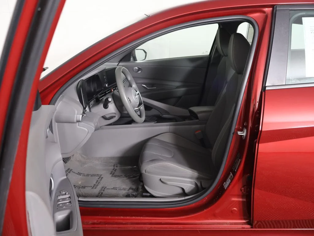 Used 2023 Red Hyundai SEL image 27