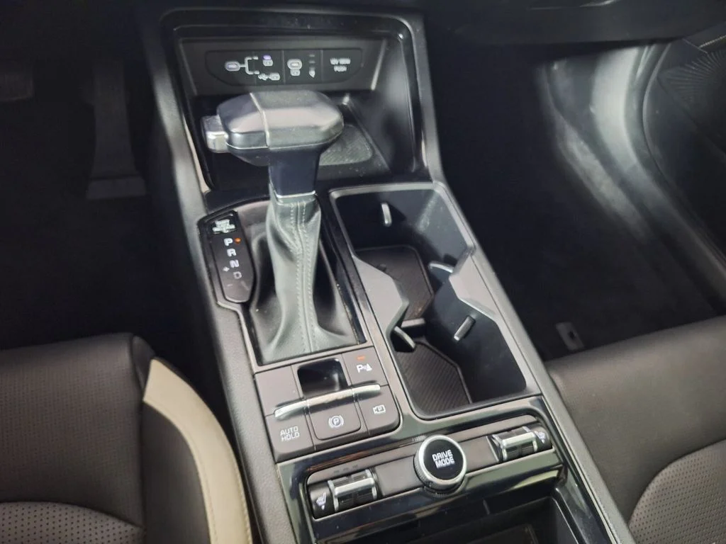 Used 2025 Gray Kia GT-Line image 15