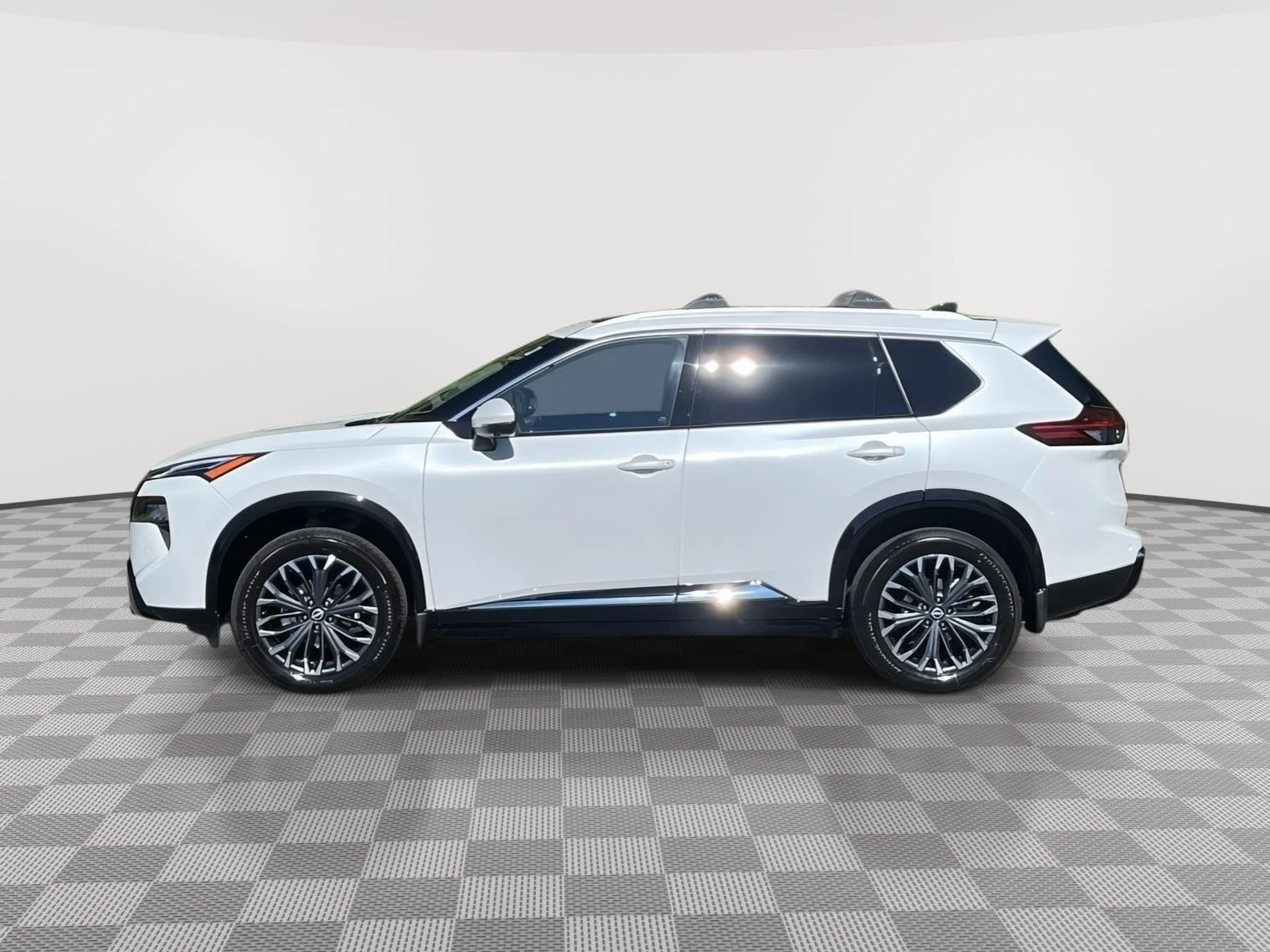 New 2026 Everest White Pearl TriCoat Nissan Platinum image 7
