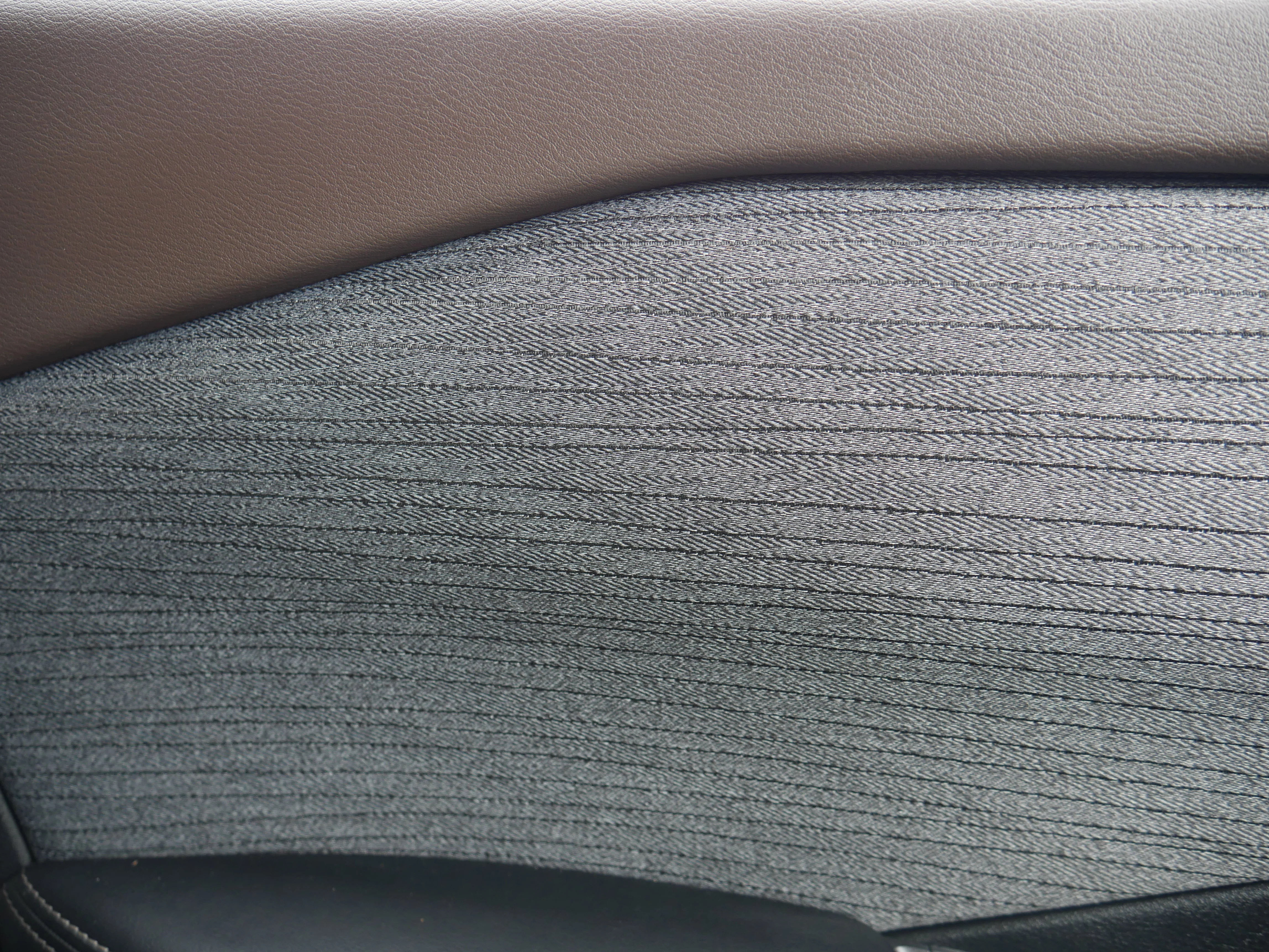 Used 2023 Gun Metallic Nissan SV image 27