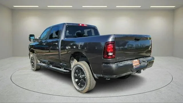 2026 RAM 2500 Big Horn - Photo 6