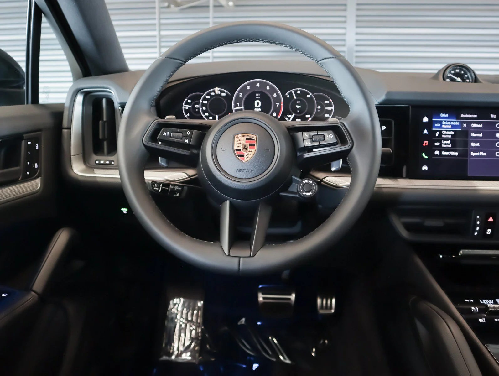 New 2026 Chromite Black Metallic Porsche S Coupe image 15