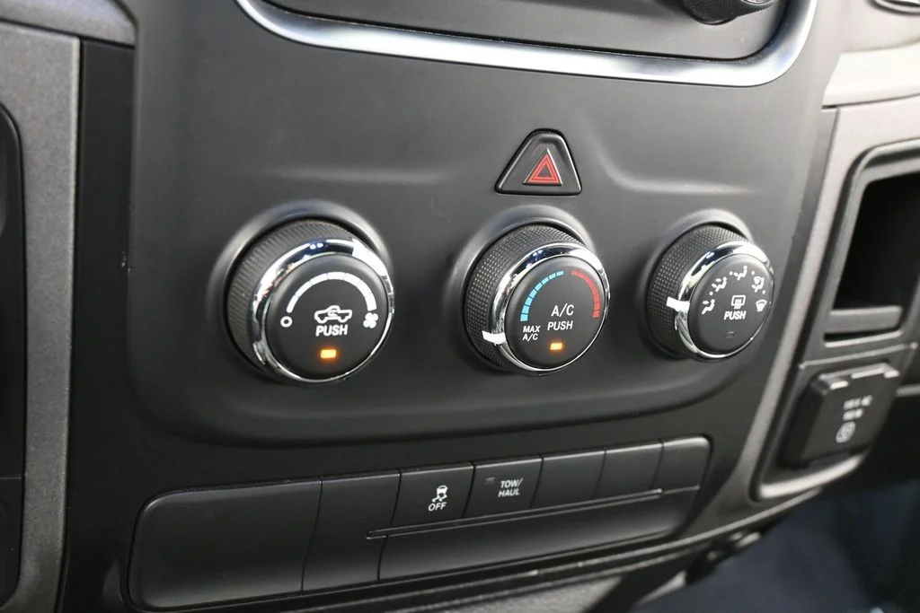 Used 2018 Brilliant Black Crystal Pearlcoat Ram Express image 21
