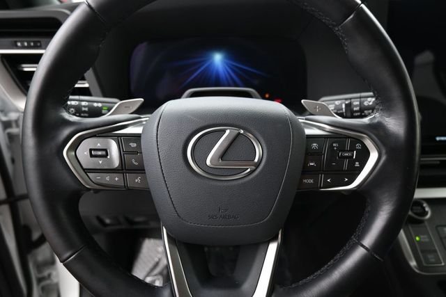 Used 2024 White Lexus 550 Premium image 30